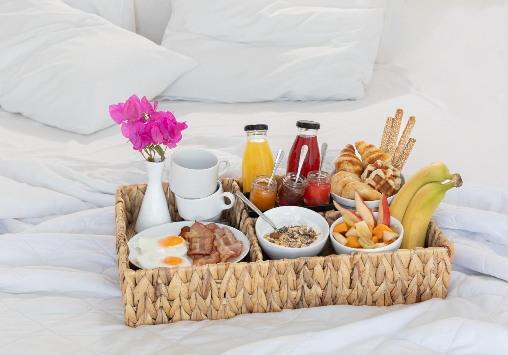 Amity Suites - Adults Only Fira  Eksteriør billede
